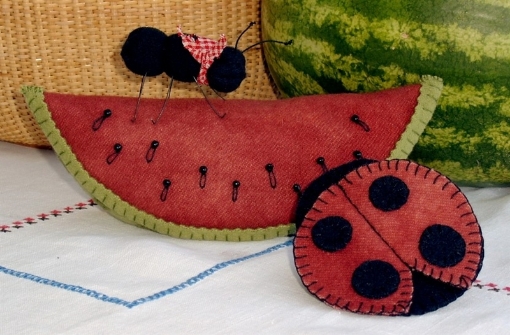 Picture of BIG FAT Watermelon Pin Cushion Set