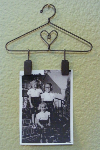 Picture of Mini Hanger with Clips