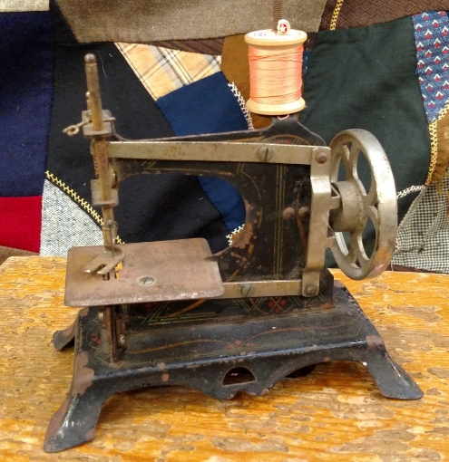 Picture of Toy Sewing Machine - Painted Black