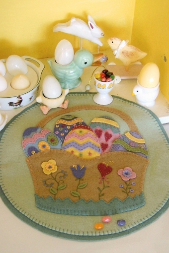 Picture of Easter Basket Table Mat