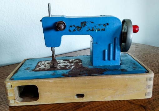 Picture of KAYanEE Toy Sewing Machine