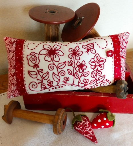 Picture of Stitcher's Flower Garden Pin Cushion - Machine Embroidery Pattern - Download