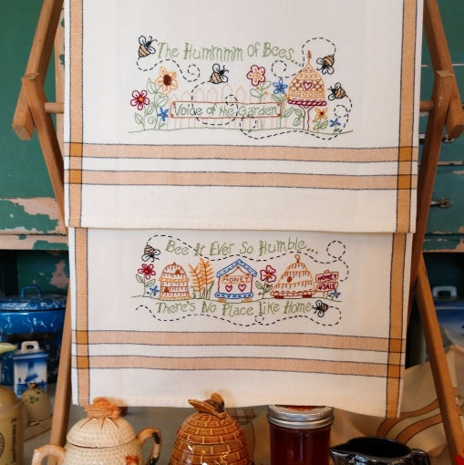 Picture of The Hummmm Of Bees - Machine Embroidery Pattern - Download