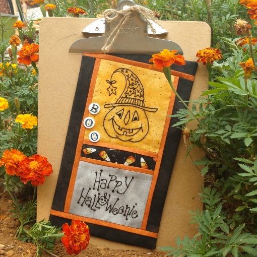 Happy Halloweenie - Machine Embroidery Pattern