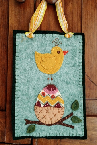 Chick on Egg - Wool Applique Pattern
