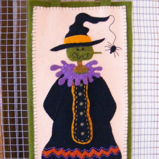 Bewitched Halloween Wall Hanging Wool Applique Pattern