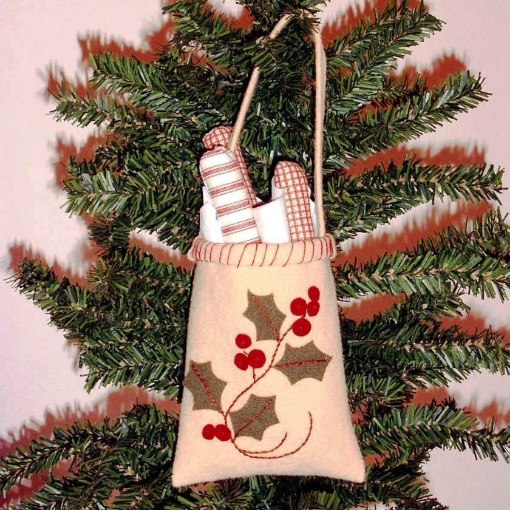 Picture of Holiday Holly Wool Gift Bag - Wool Applique Pattern - Download
