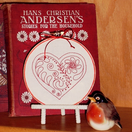 Picture of Paisley Heart - Hand Embroidery Pattern - Download