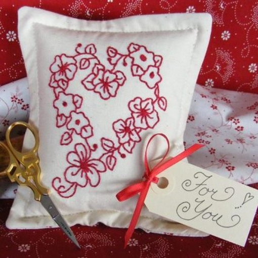 Mother's Day Floral Heart - Hand Embroidery Pattern