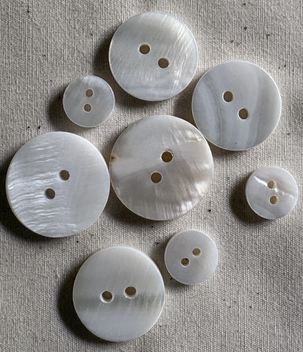 Picture of Assorted Pearl Button